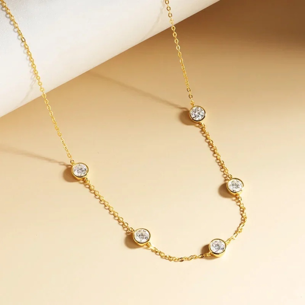 Collar de moissanita de 5mm co - Bezels Set Pendant reseña y precio